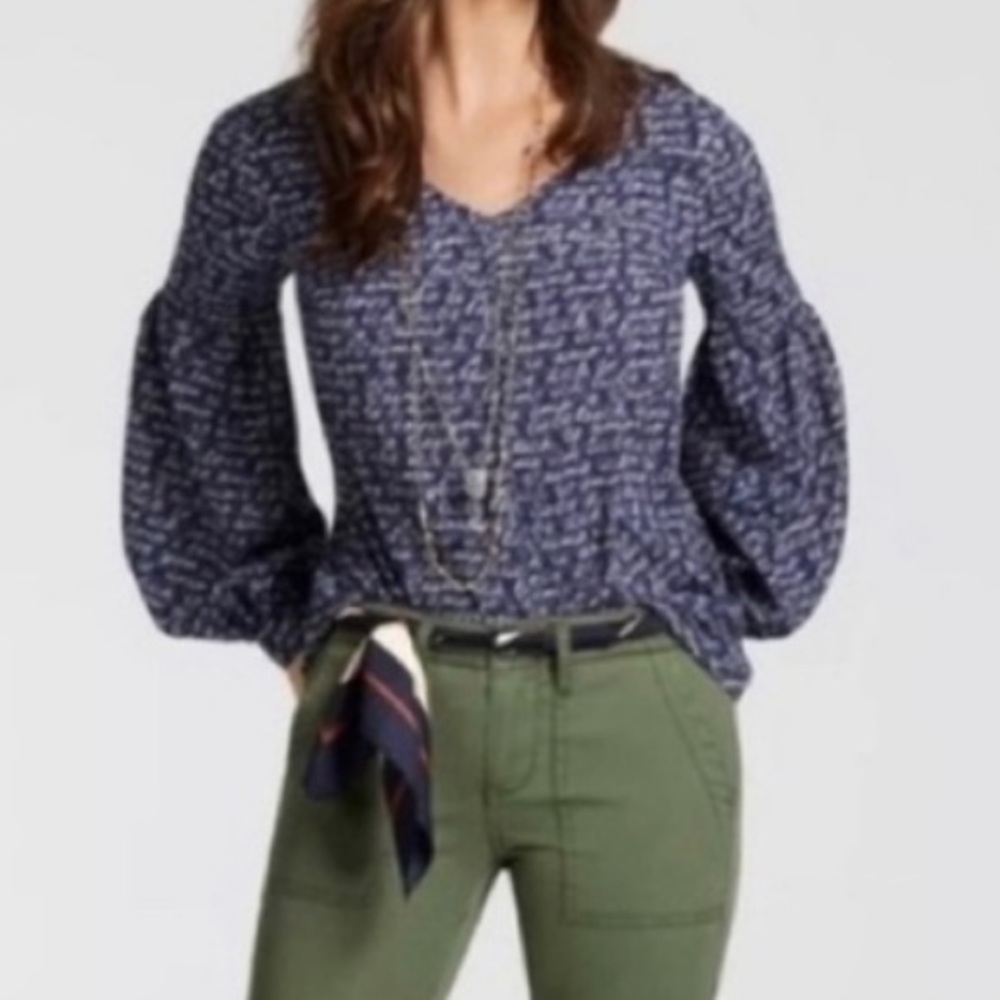 Cabi #5336 Te Amo Blouse Top Shirt Ourple White